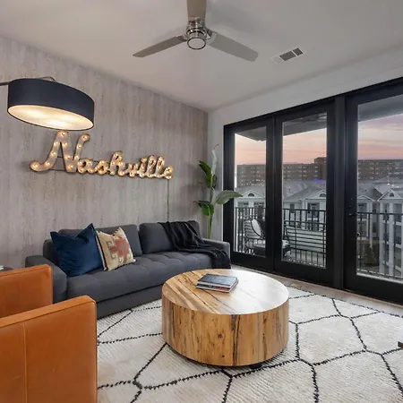 Paramount - Odyssey - Heart Of Midtown